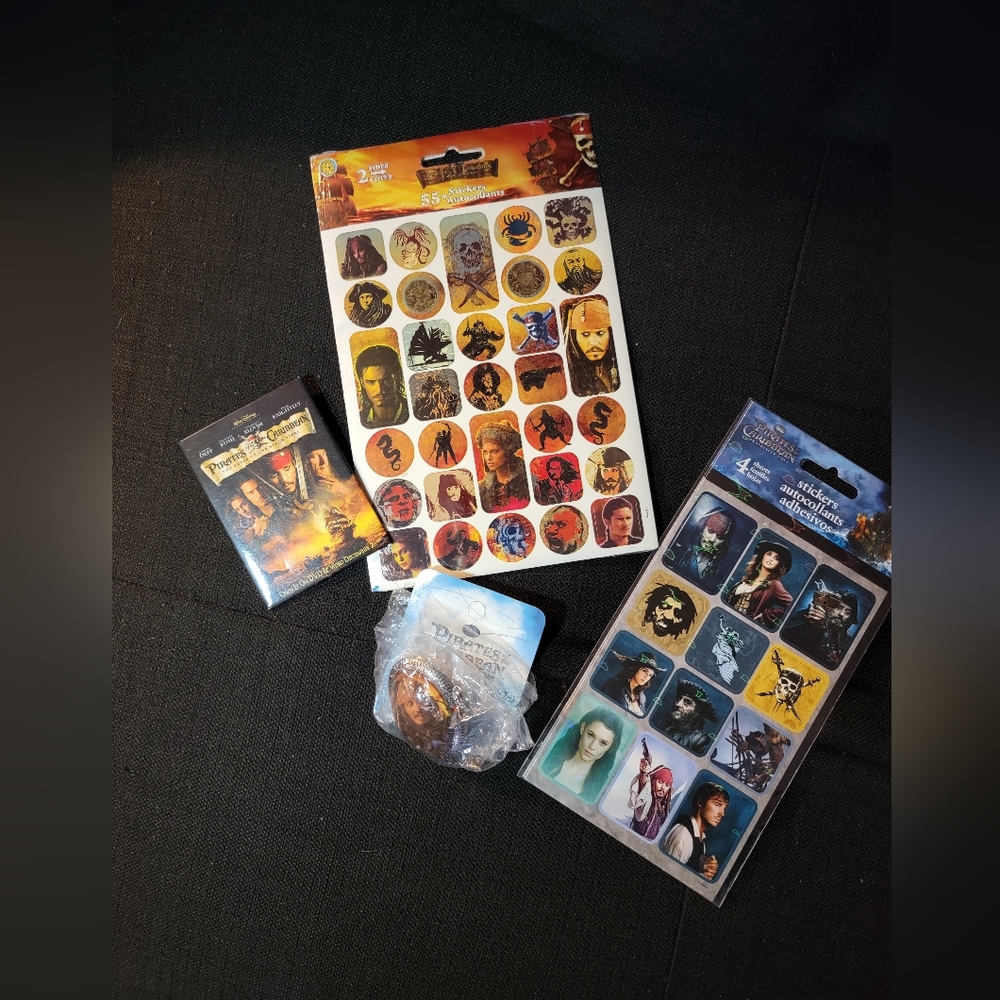Pirates of the Carribean Sticker, Pin and Ring gift Set.